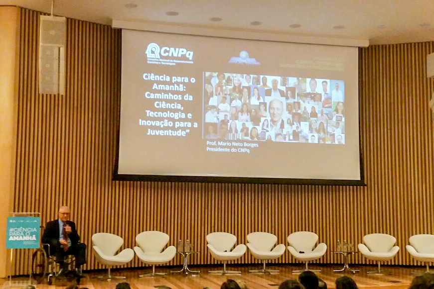 Presidente do CNPq na abertura do evento